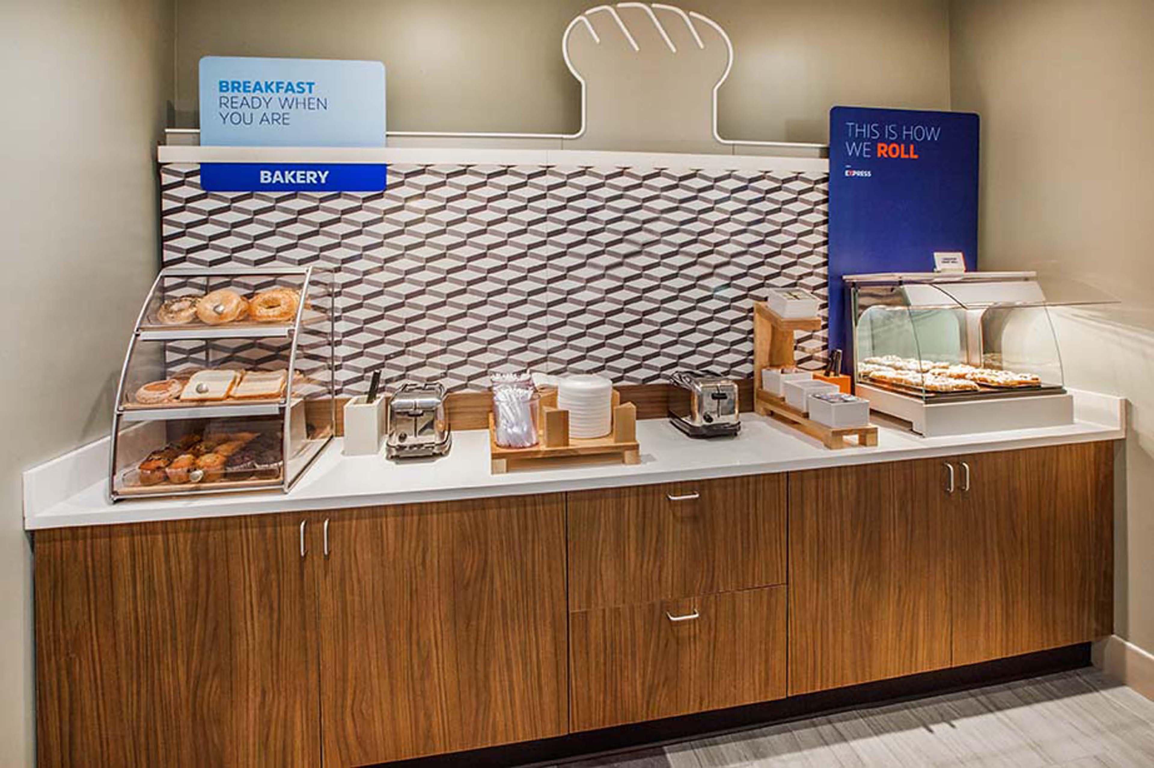 Holiday Inn Express & Suites Moncton By Ihg Dış mekan fotoğraf