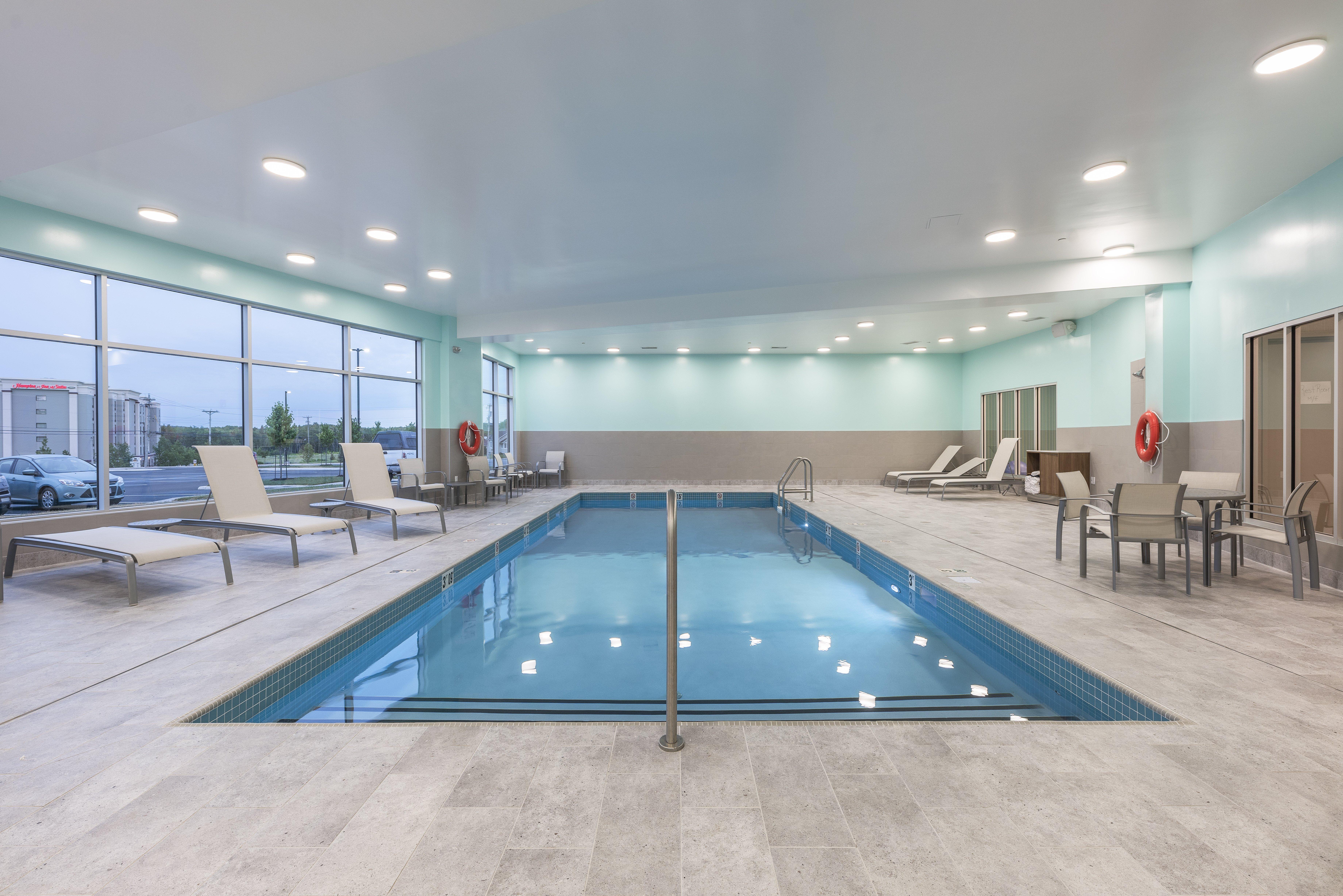 Holiday Inn Express & Suites Moncton By Ihg Dış mekan fotoğraf
